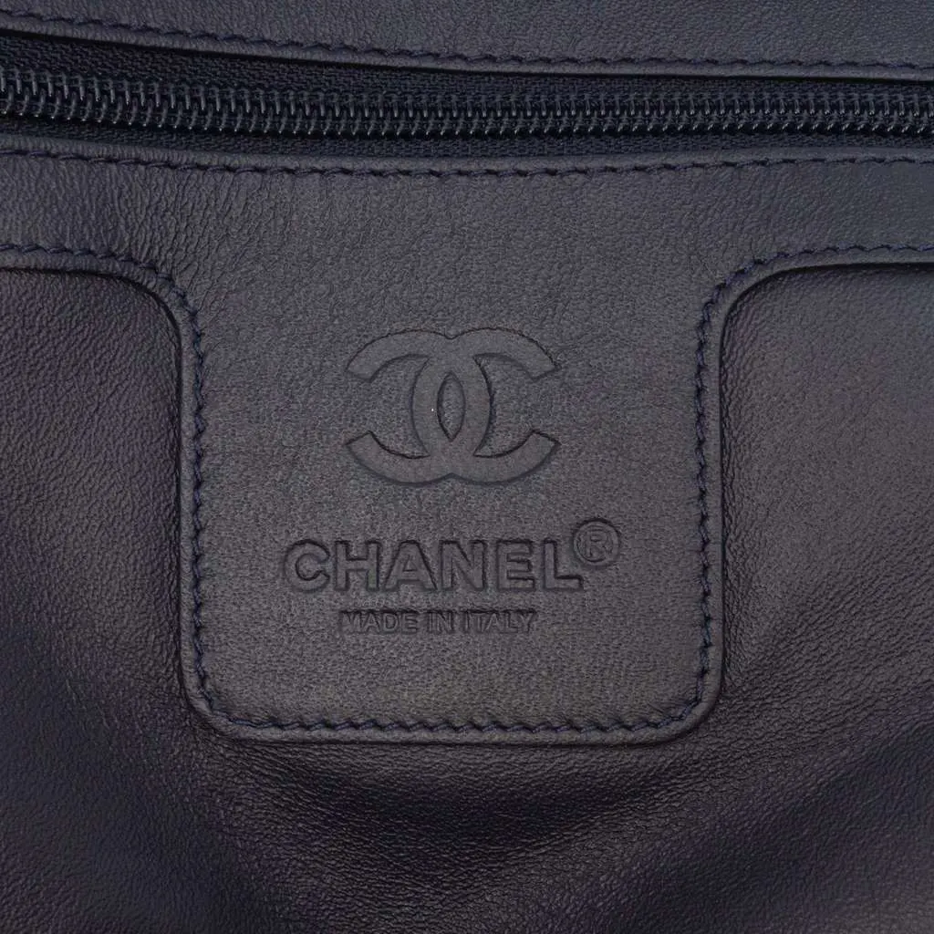 Chanel Quilted Caviar Coco Cocoon Bowler Bag White Leather Very good - Box View