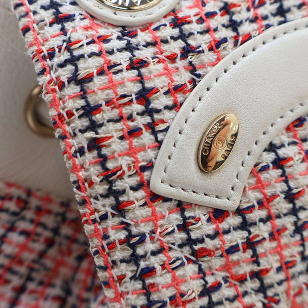 Chanel Tweed and Lambskin CC Mania Backpack - Detail 2