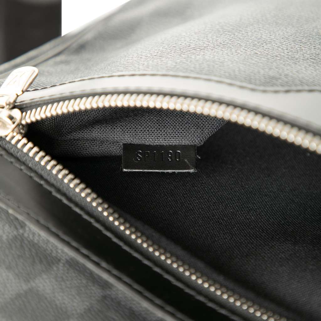Louis Vuitton Damier Graphite Daniel MM - Detail 1