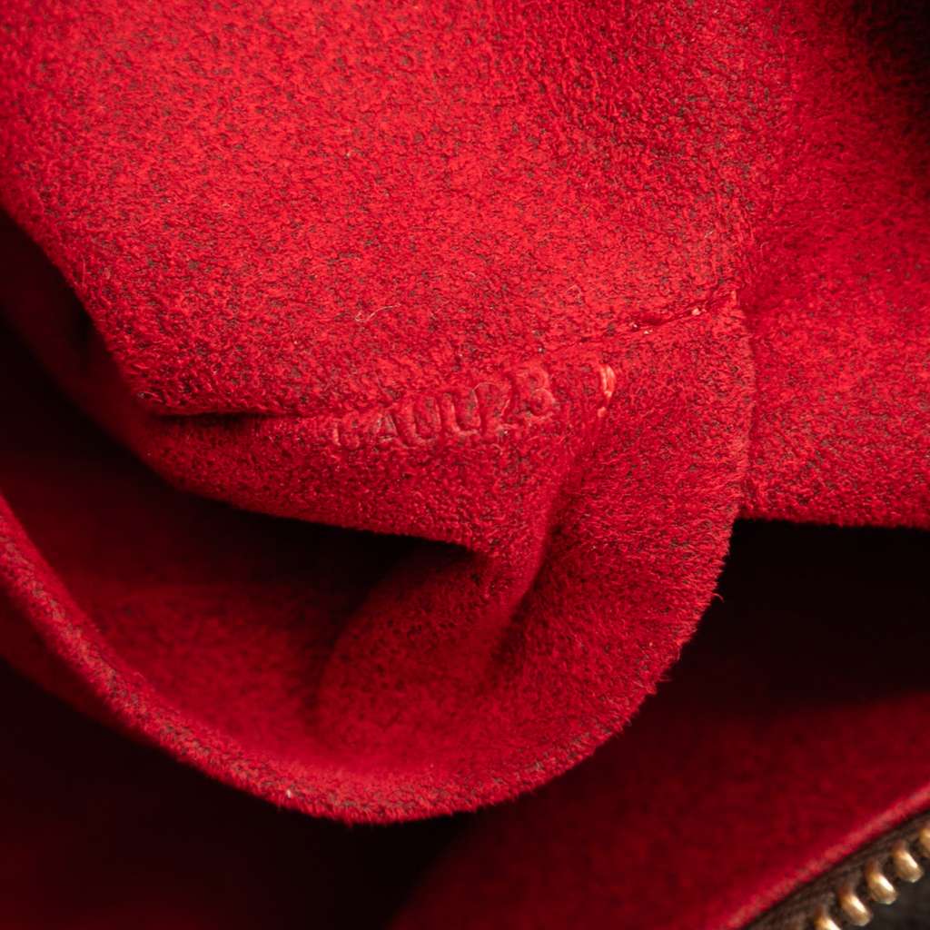 Louis Vuitton Monogram Croissant GM - Detail 1