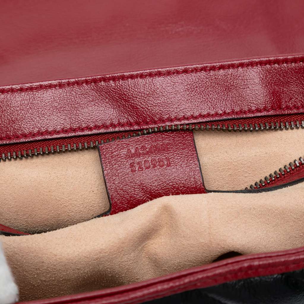 Gucci Medium GG Marmont Matelasse Diagonal Leather Torchon Shoulder Bag - Detail 1