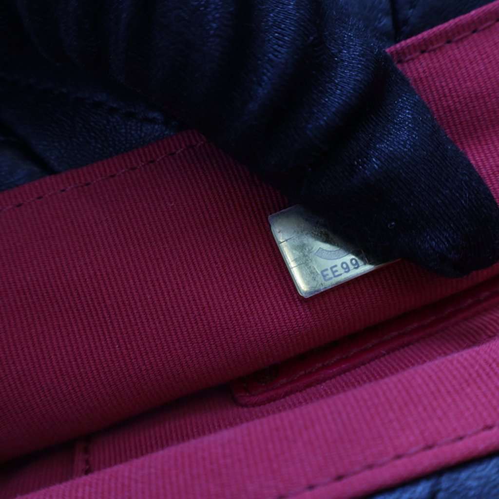 Chanel Quilted Lambskin Pearl Crown Handle Clutch - 4