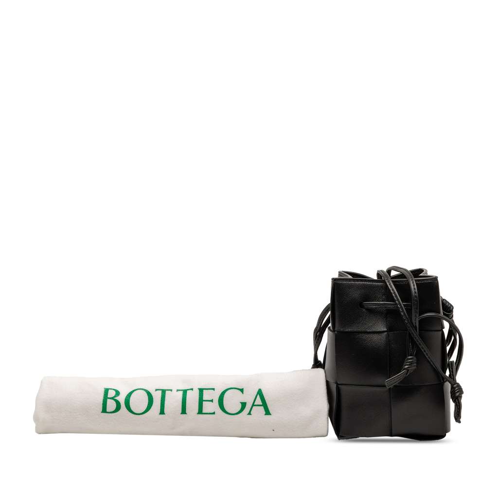 Bottega Veneta Mini Nappa Maxi Intrecciato Cassette Bucket Bag - Detail 2