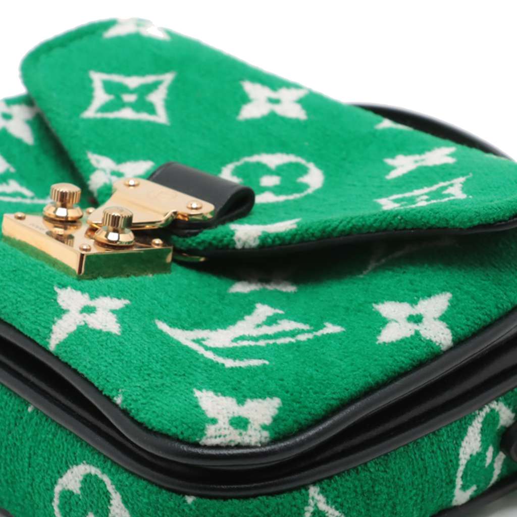 Louis Vuitton Monogram Jacquard Velvet Micro Metis - Detail 1