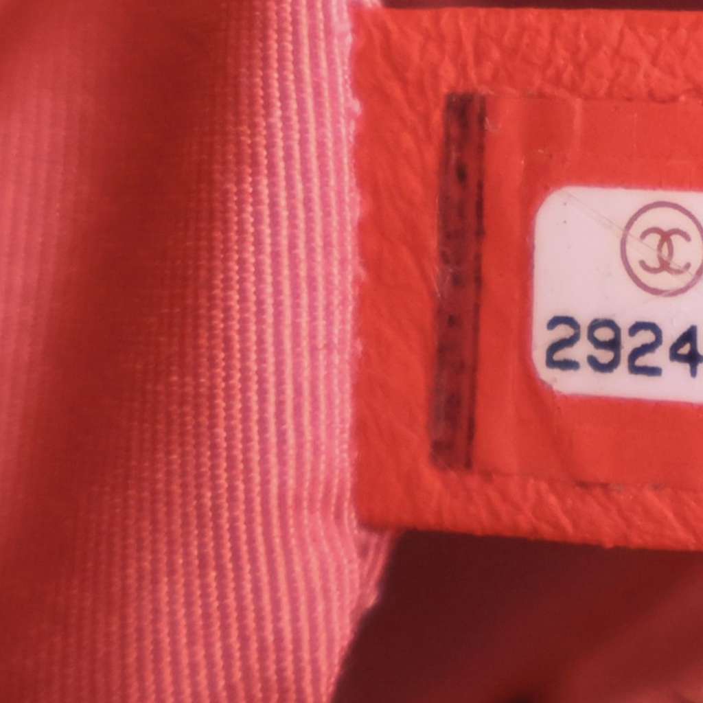 Chanel Small Shiny Aged Calfskin 31 Shopping Bag - Detail 1