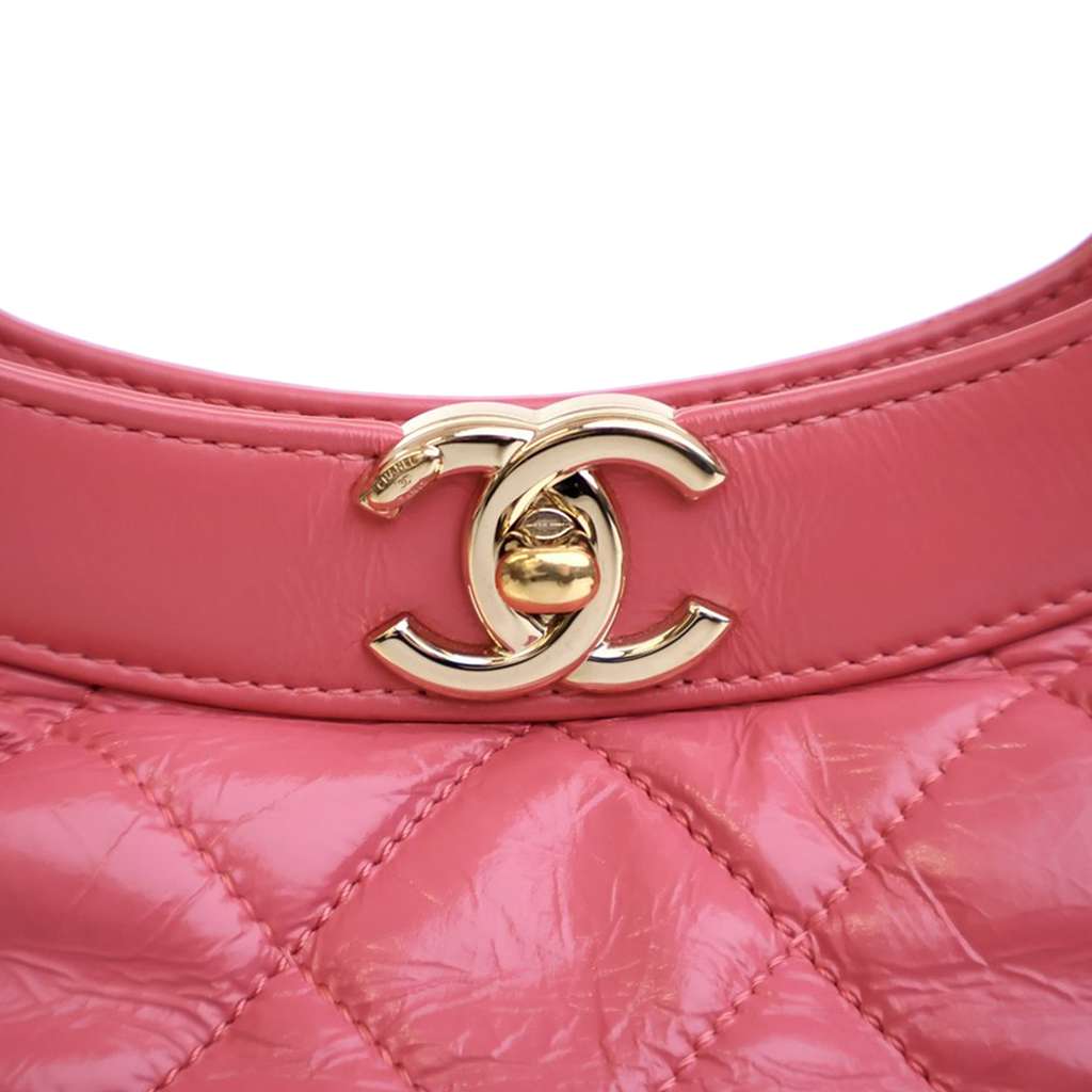 Chanel Small Shiny Aged Calfskin 31 Shopping Bag - Detail 2