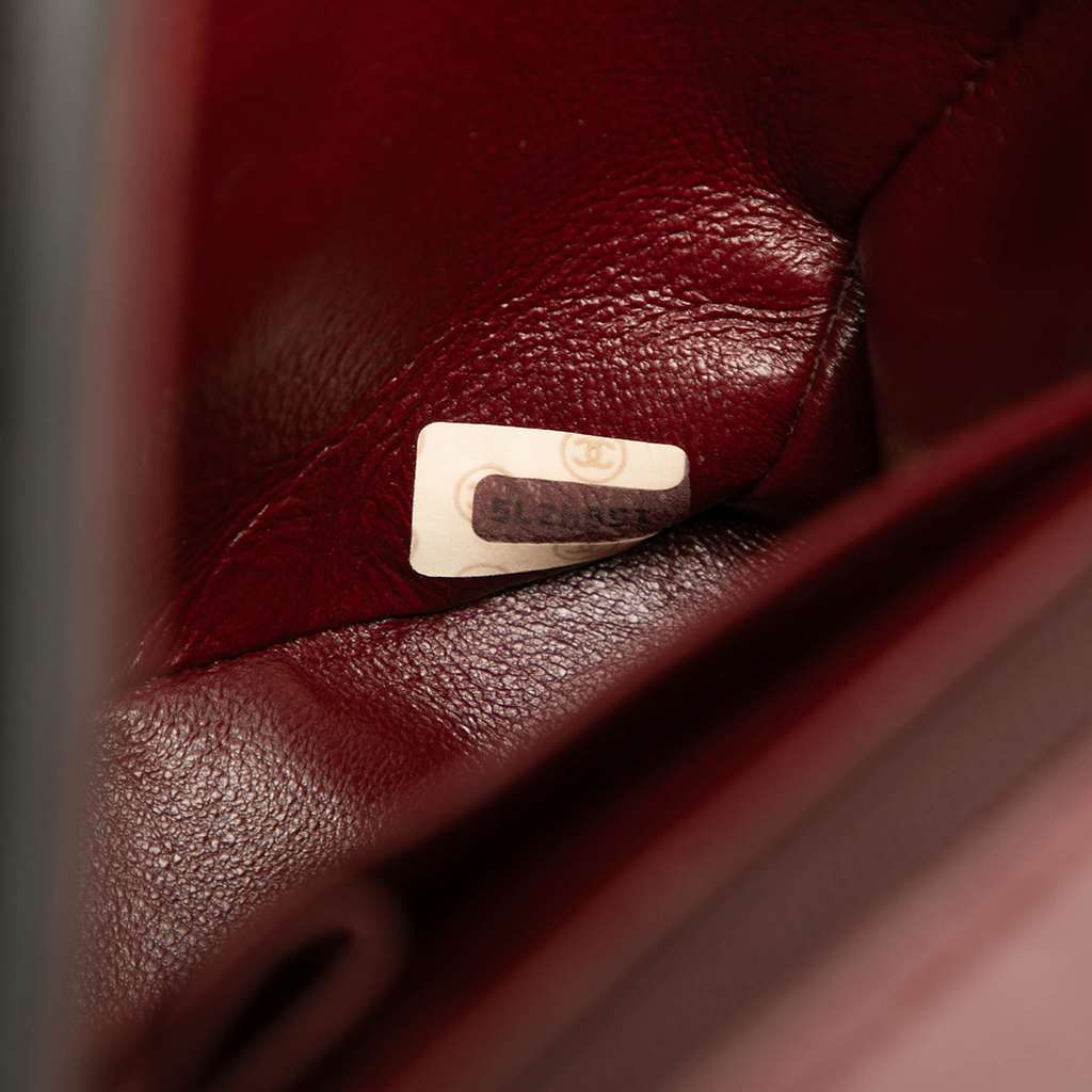 Chanel Medium Tall Classic Lambskin Double Flap - Detail 2