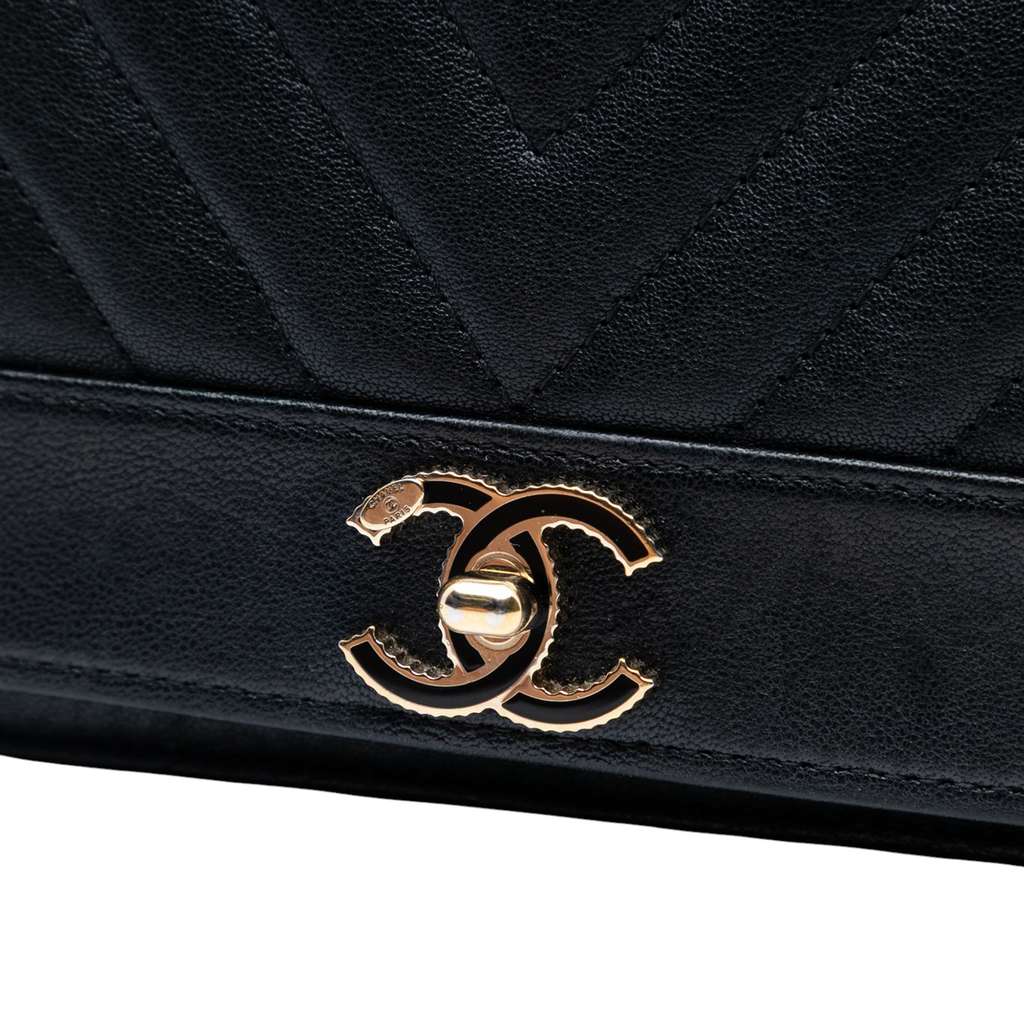 Chanel Chevron Sheepskin Mademoiselle Vintage Wallet on Chain - Side view