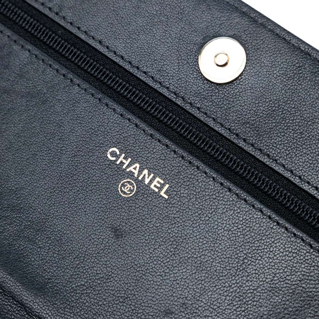 Chanel Chevron Sheepskin Mademoiselle Vintage Wallet on Chain - Detail 1