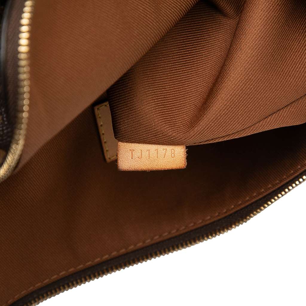 Louis Vuitton Monogram Etui Voyageur PM - Detail 1