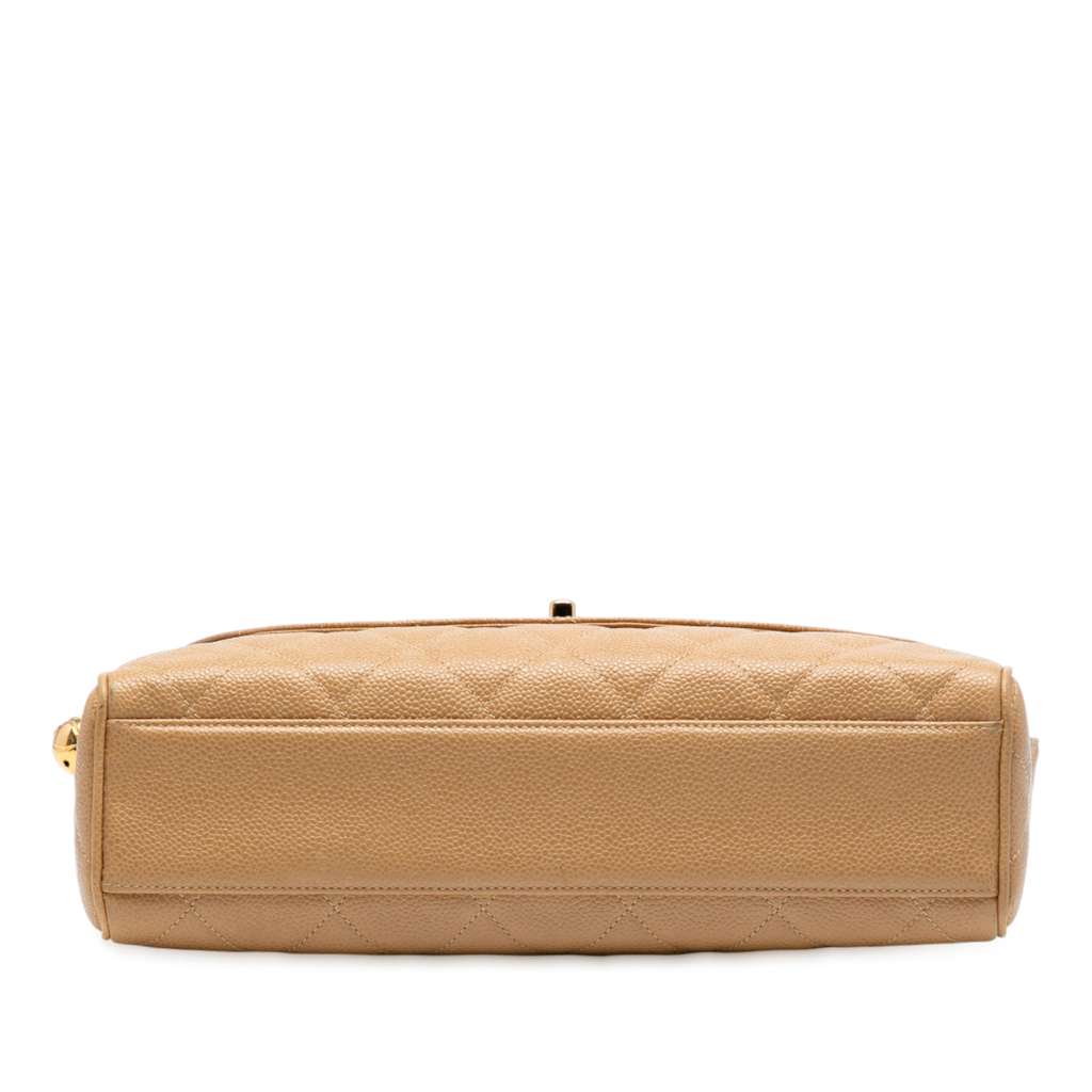 Chanel CC Quilted Caviar Camera Bag - Image 6