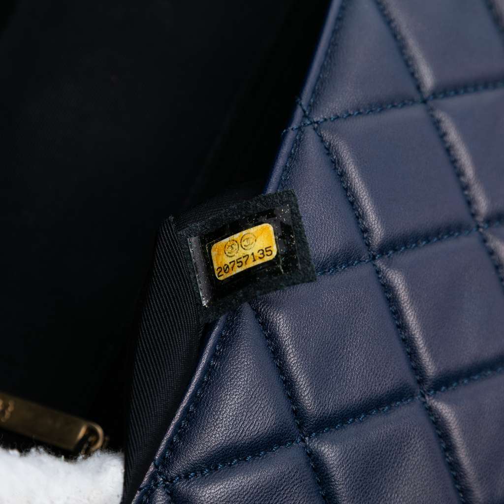 Chanel Medium Bicolor Quilted Lambskin Elegant CC Flap - Detail 1