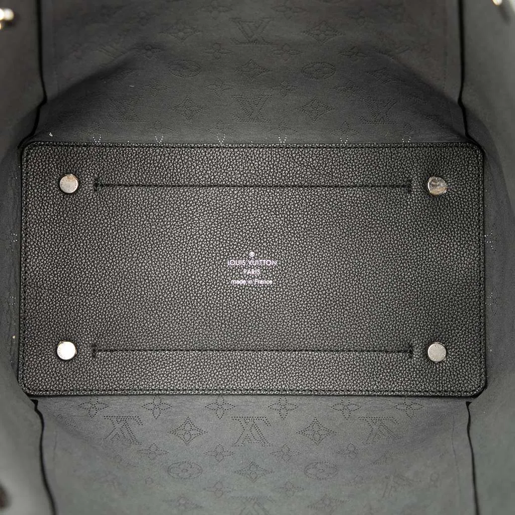 Louis Vuitton Monogram Mahina Hina MM Black Leather Very good - Model View