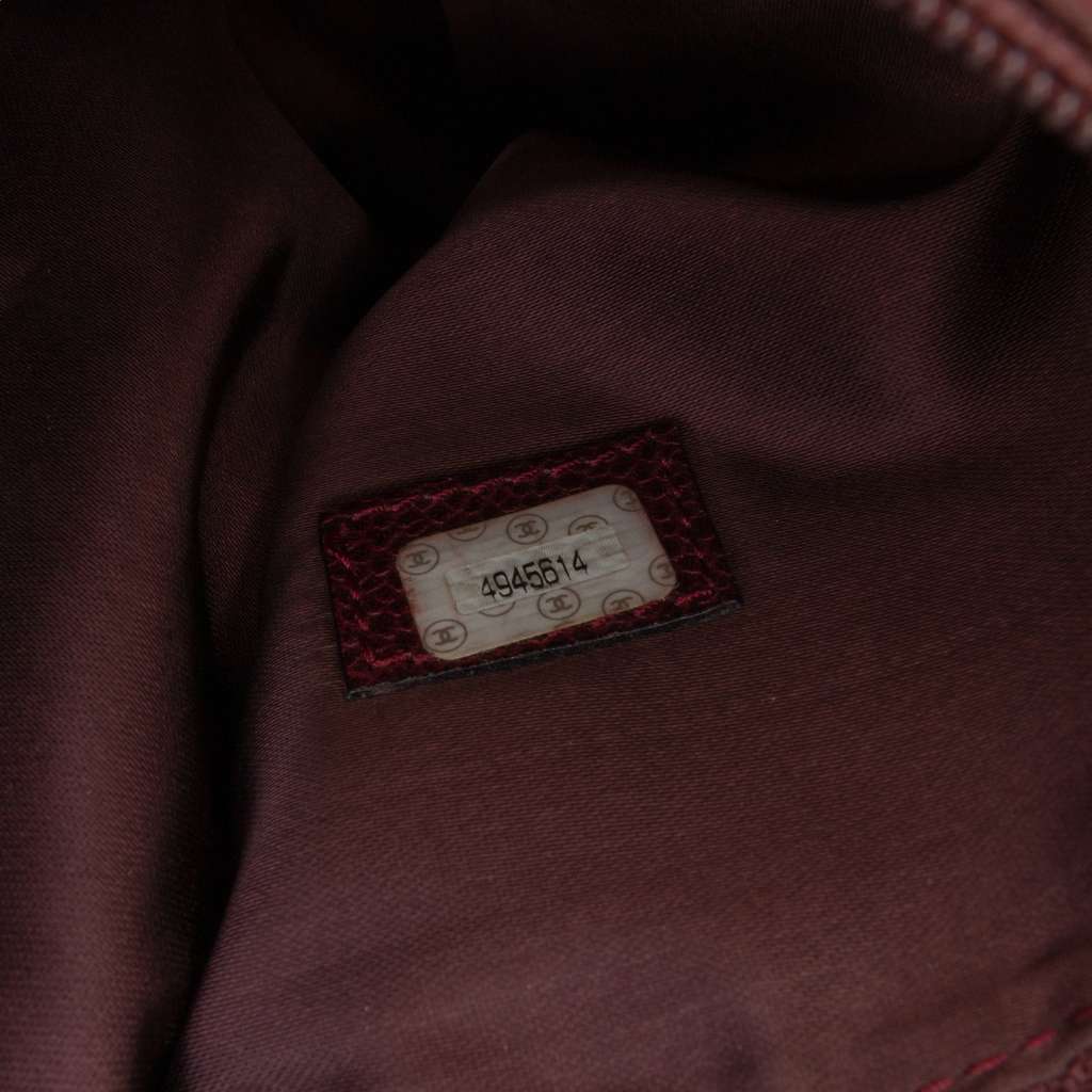 Chanel CC Caviar Chain Turn Lock Tote - Detail 1