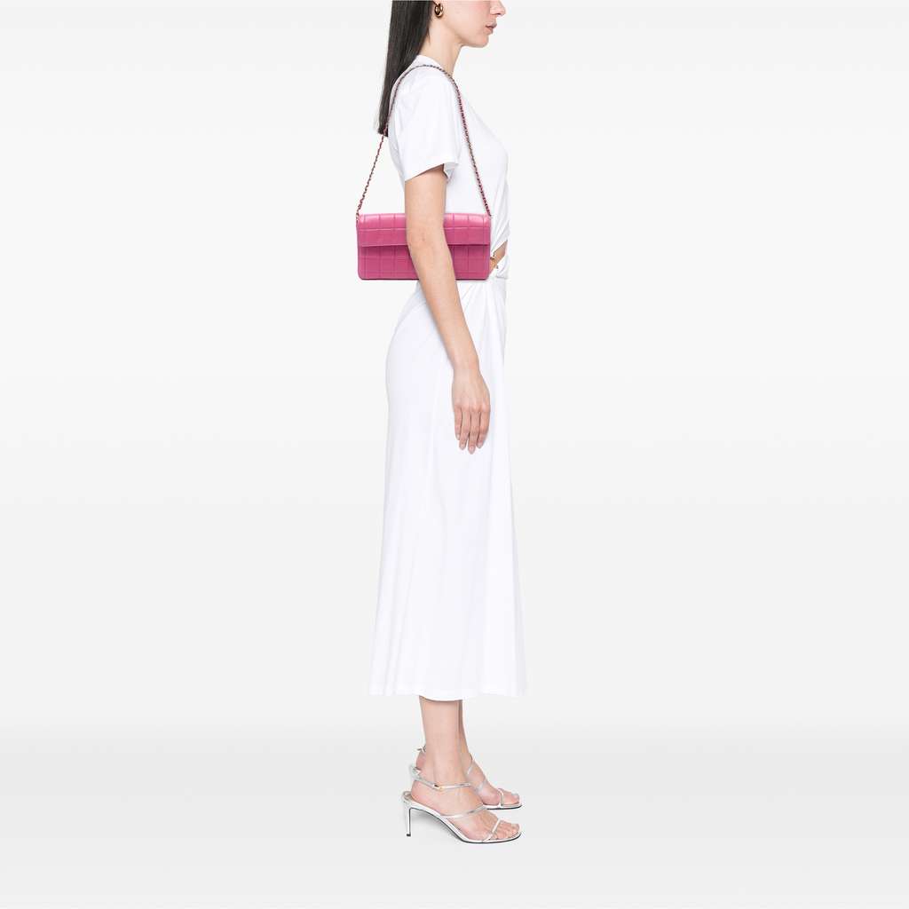 Chanel Chocolate Bar Lambskin East West Flap - Detail 2