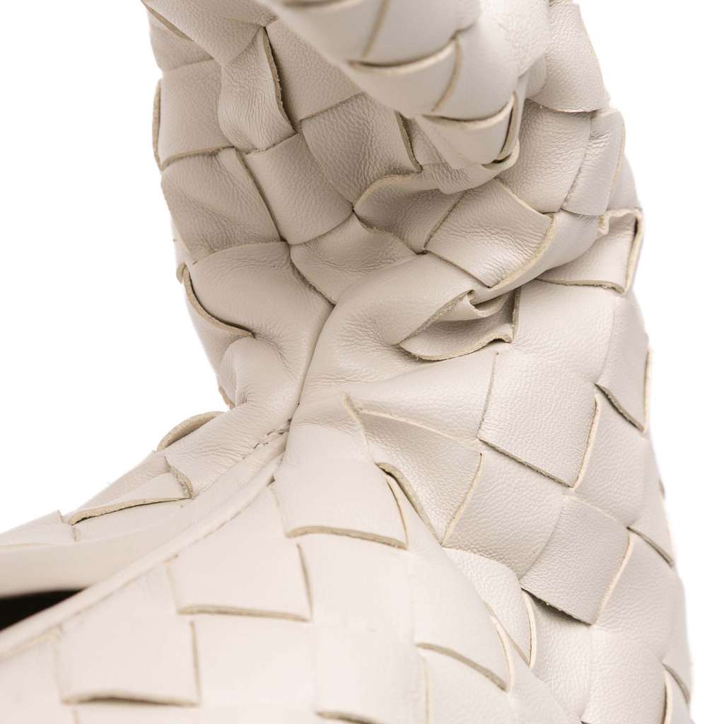 Bottega Veneta Small Calfskin Intrecciato Hop Hobo - Detail 2