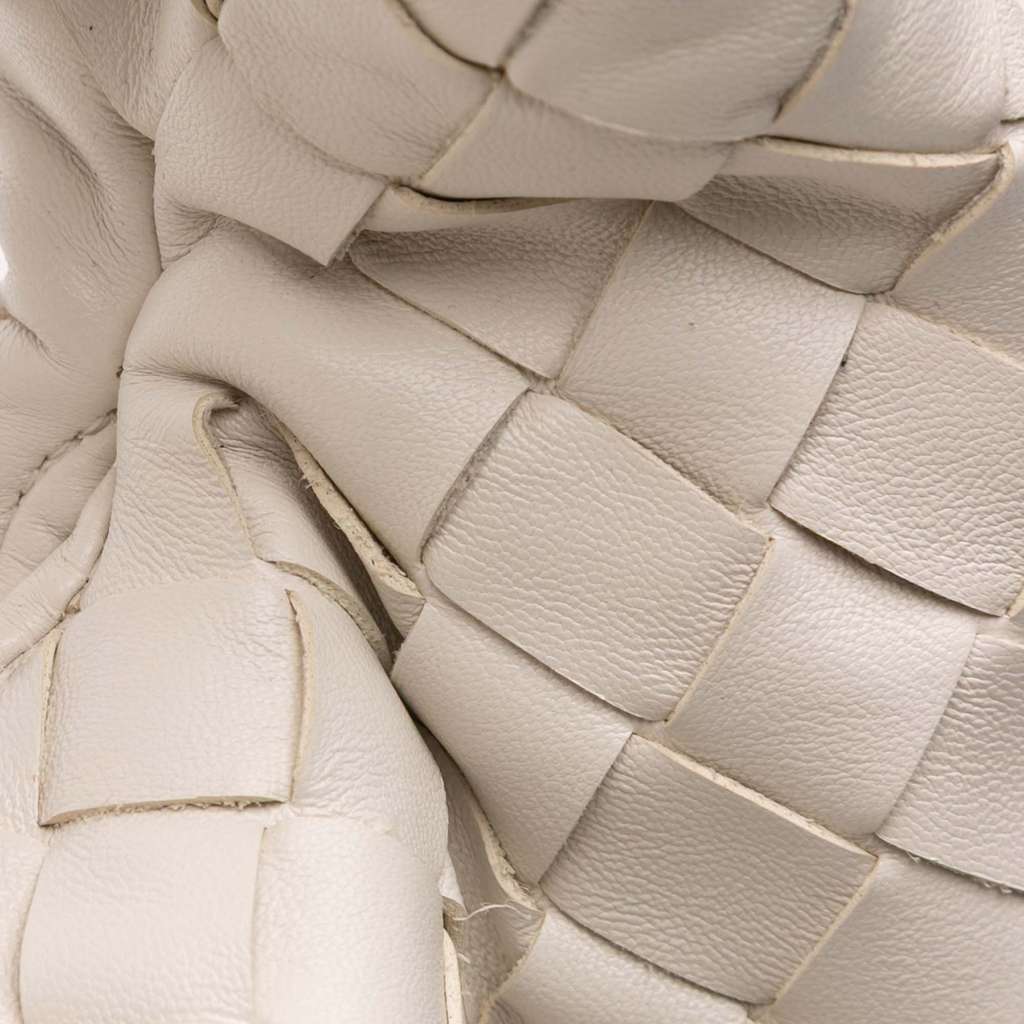 Bottega Veneta Small Calfskin Intrecciato Hop Hobo - Image 10