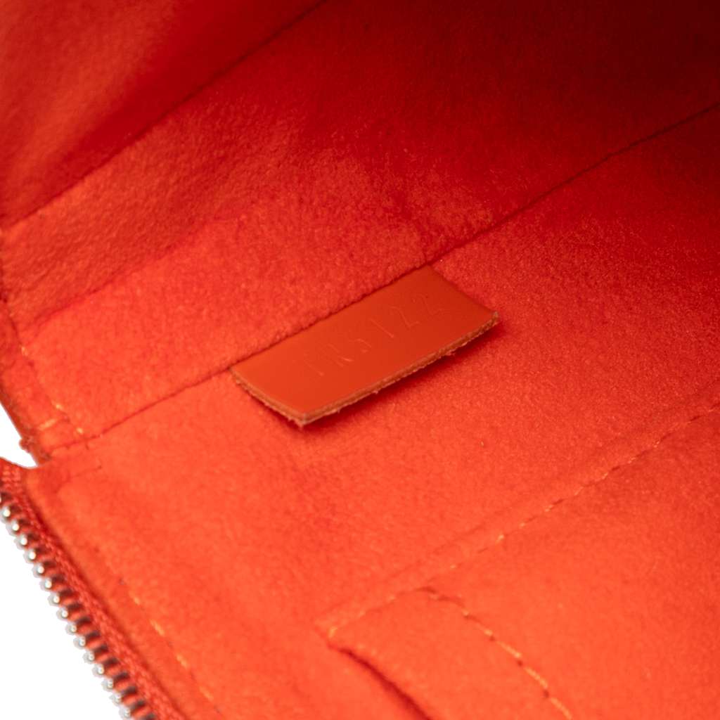 Louis Vuitton Epi Pochette Accessoires - Side view