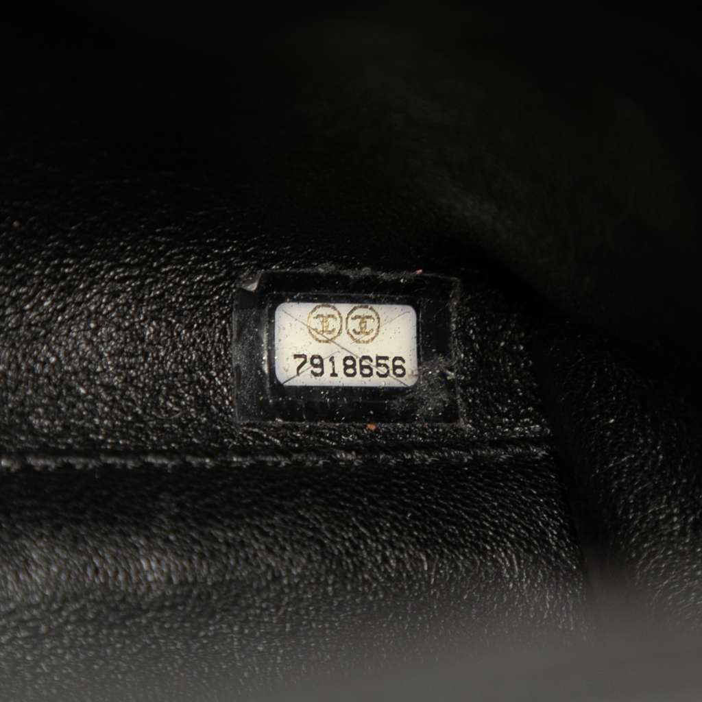 Chanel CC Quilted Caviar Kelly Top Handle Bag - Detail 1