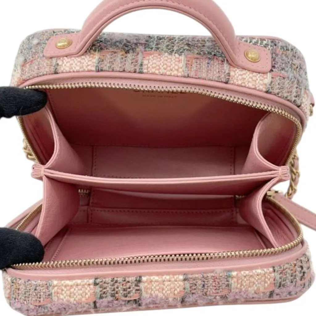 Chanel Small Tweed CC Filigree Vanity Case Pink Tweed Good - Model View