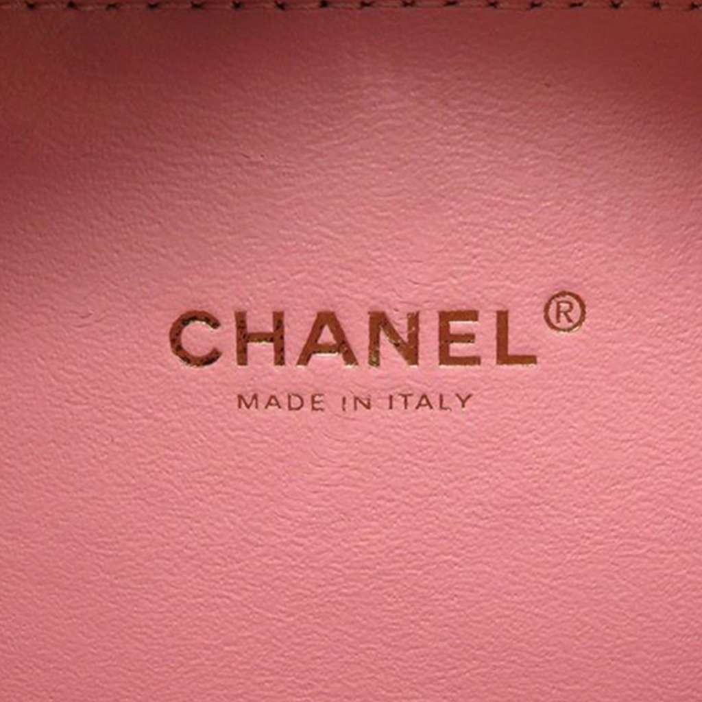 Chanel Small Tweed CC Filigree Vanity Case - Detail 1