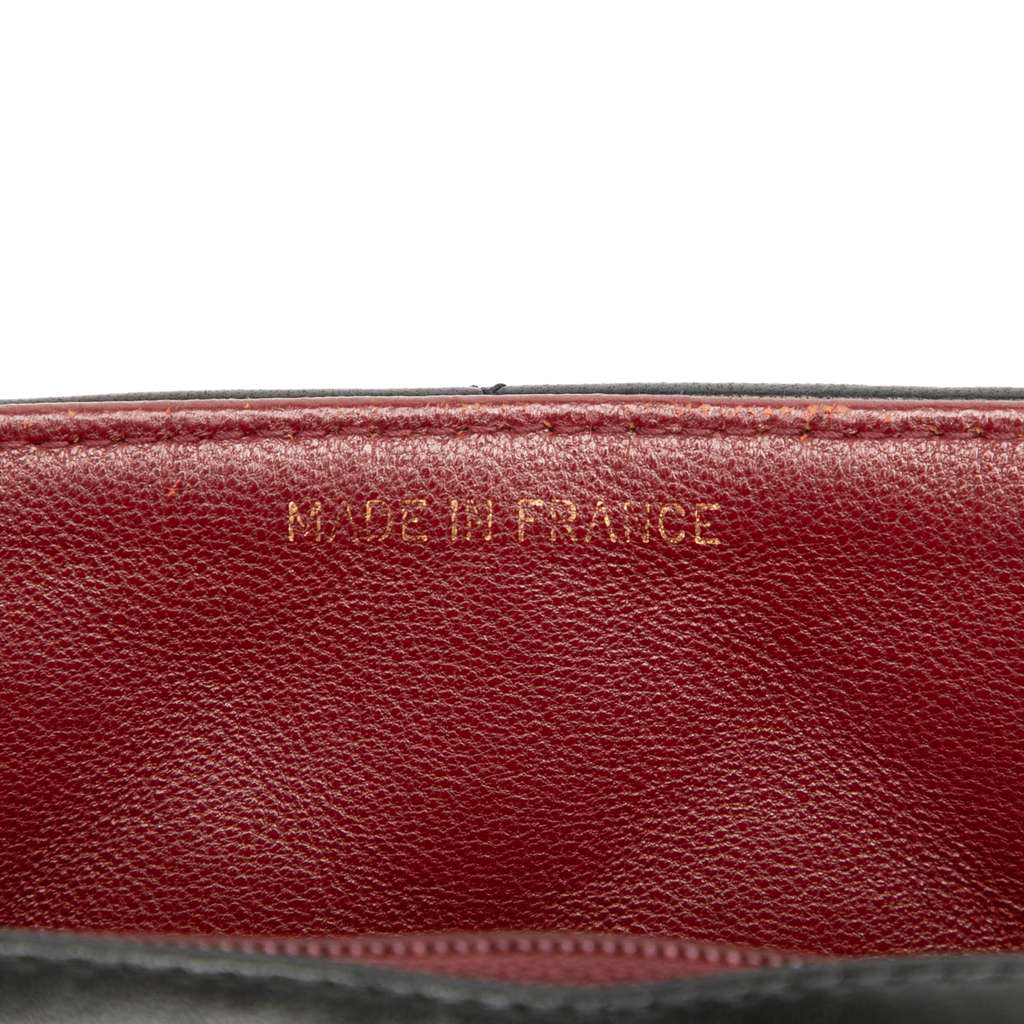 Chanel Small Lambskin Diana Flap - Detail 1