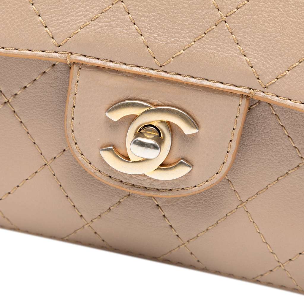 Chanel Medium Classic Calfskin Wild Stitch Double Flap - Detail 1