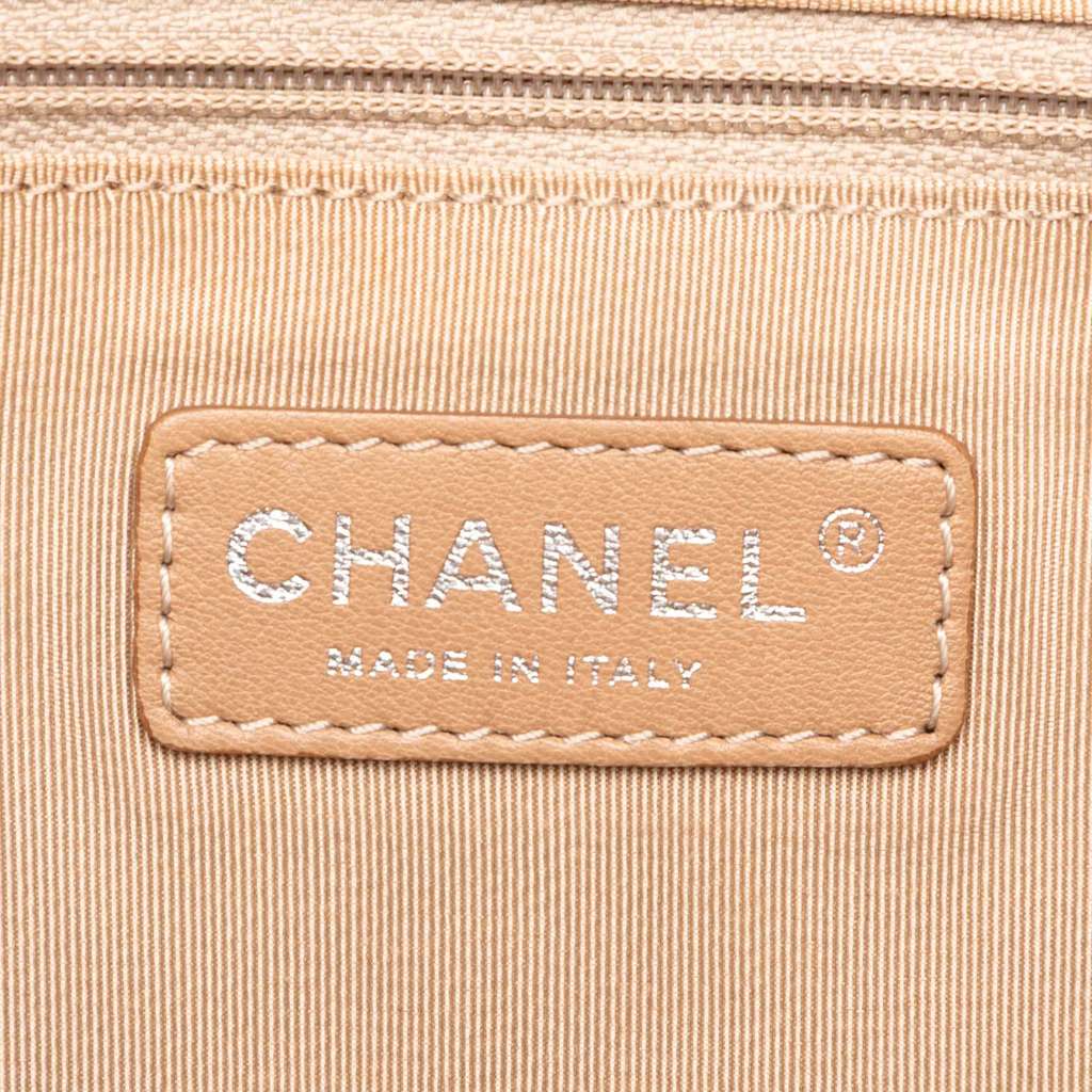 Chanel CC Quilted Caviar Expandable Tote - 5