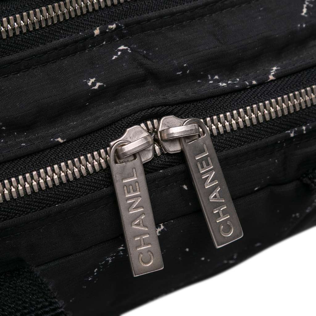 Chanel Old Travel Line Nylon Handbag - Detail 2