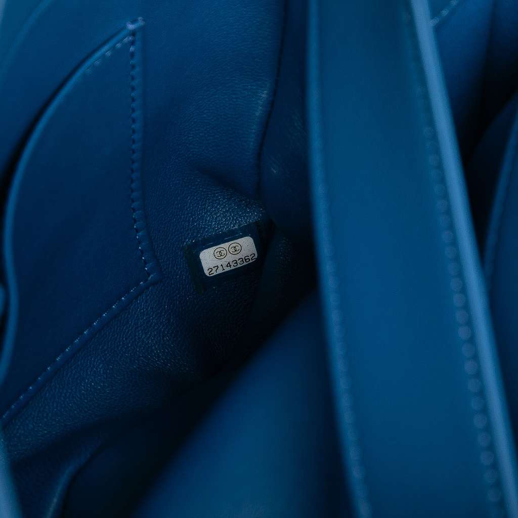 Chanel Medium Lambskin Trendy CC Top Handle Bag - Detail 1