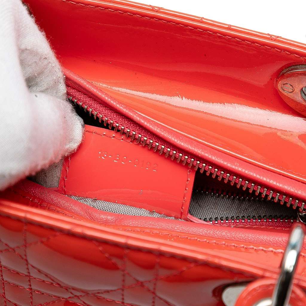 Dior Medium Patent Cannage Lady Dior - Side view