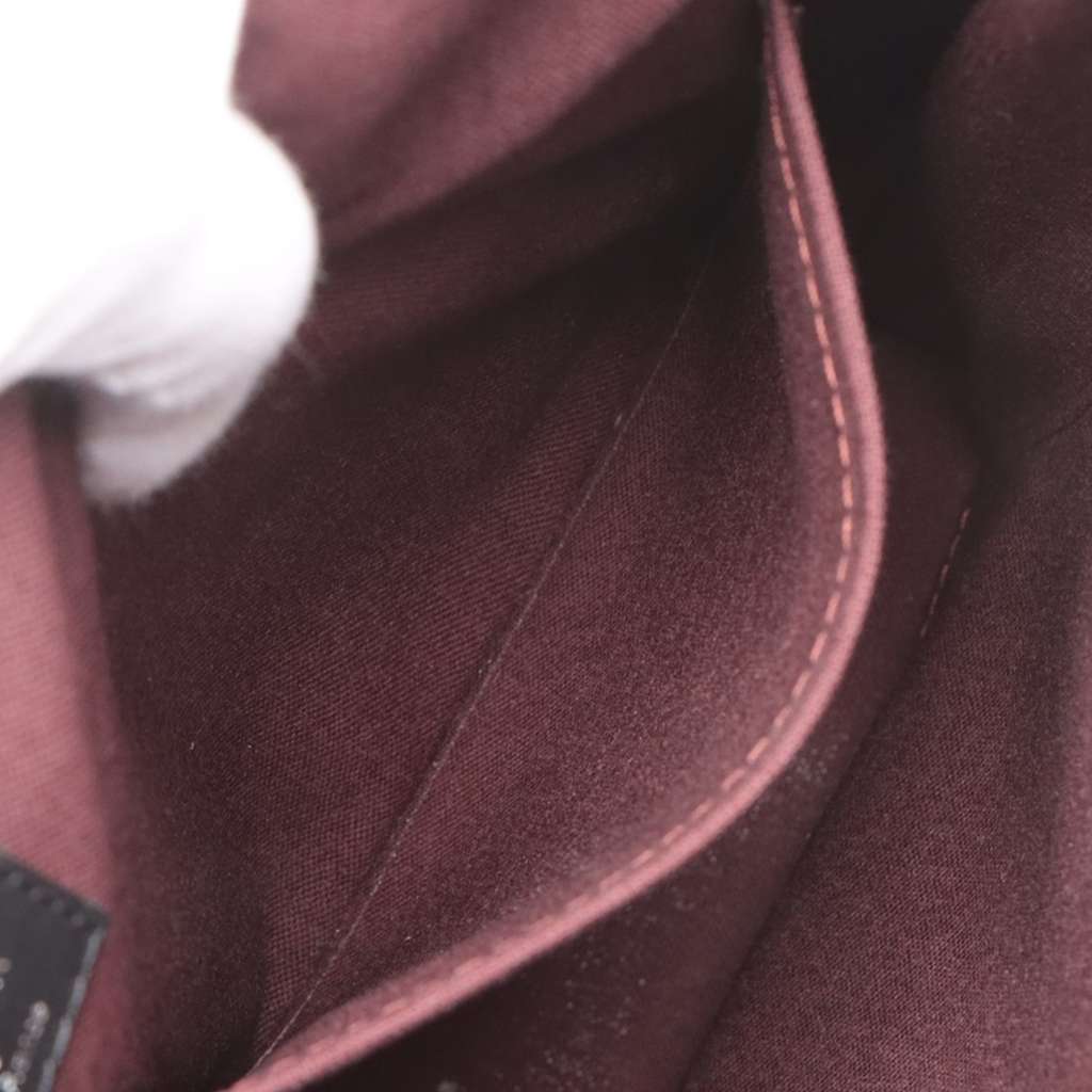 Louis Vuitton Monogram Macassar District MM - Detail 1