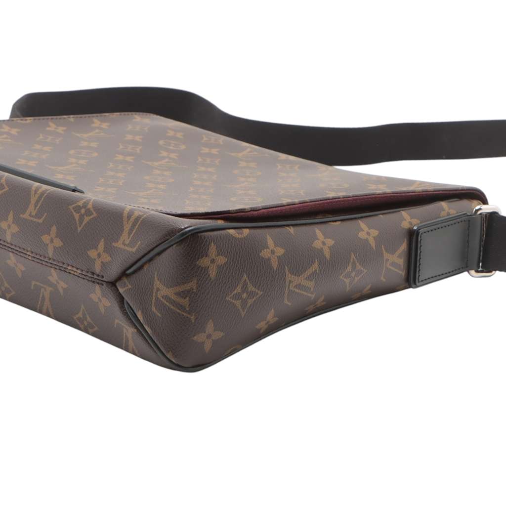 Louis Vuitton Monogram Macassar District MM - Image 10