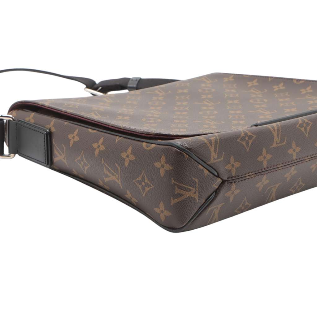Louis Vuitton Monogram Macassar District MM - Image 11