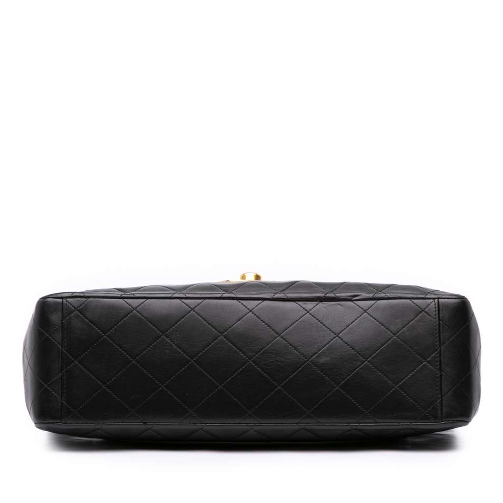 Chanel Maxi XL Classic Lambskin Single Flap - Image 6