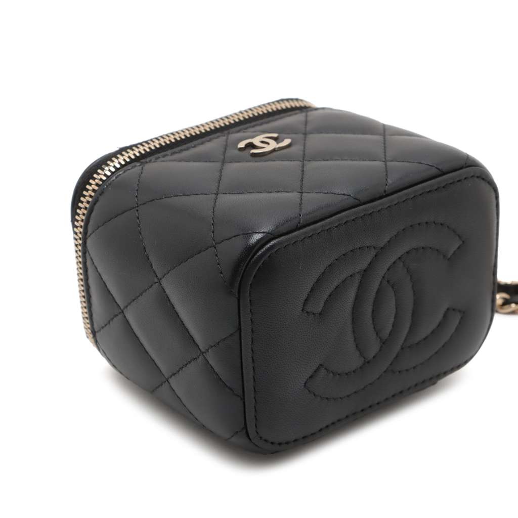 Chanel Mini Lambskin Vanity Case with Chain - Detail 1