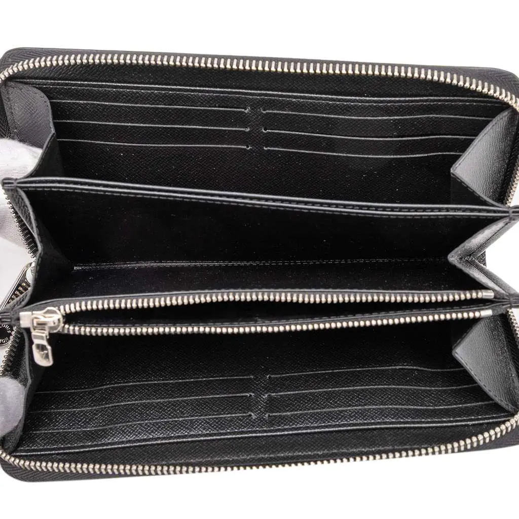 Louis Vuitton Epi Patches Zippy Wallet Black Leather Good - Model View