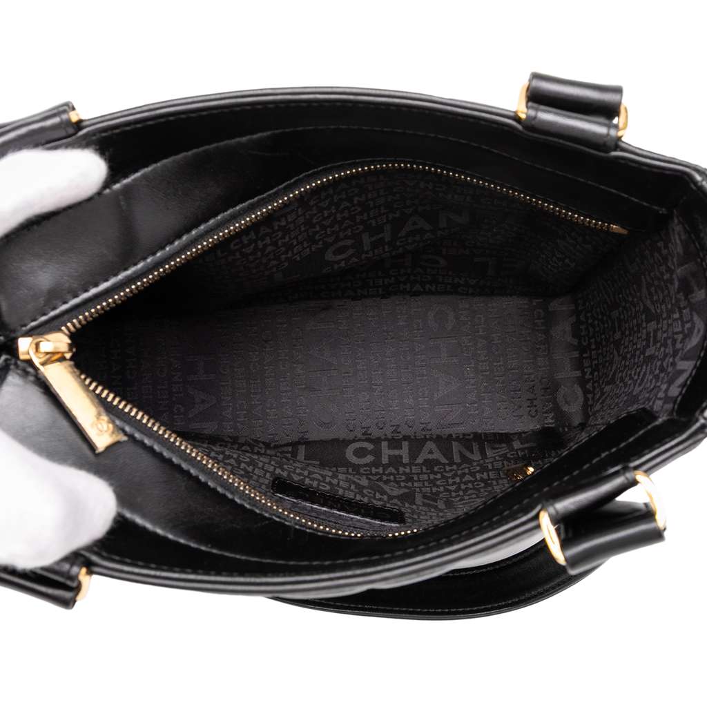 Chanel Chocolate Bar Lambskin Shoulder Bag - 4