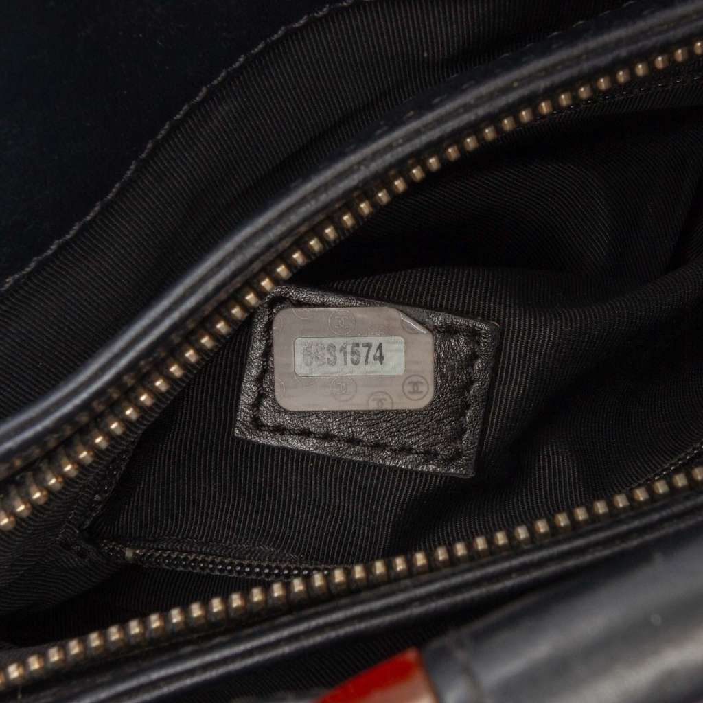 Chanel CC Lambskin Tortoise Top Handle Tote - Detail 1