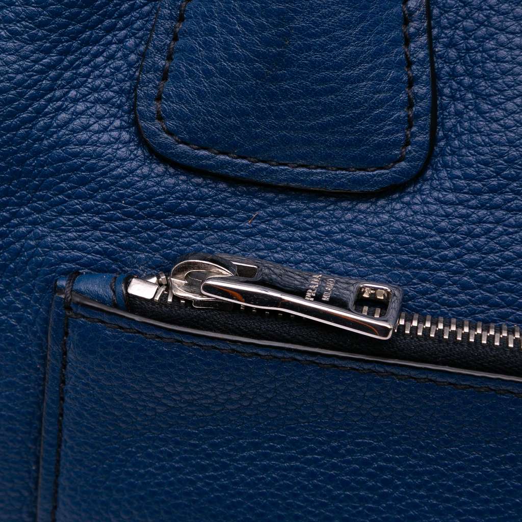 Prada Vitello Phenix Shopping Tote - Detail 2