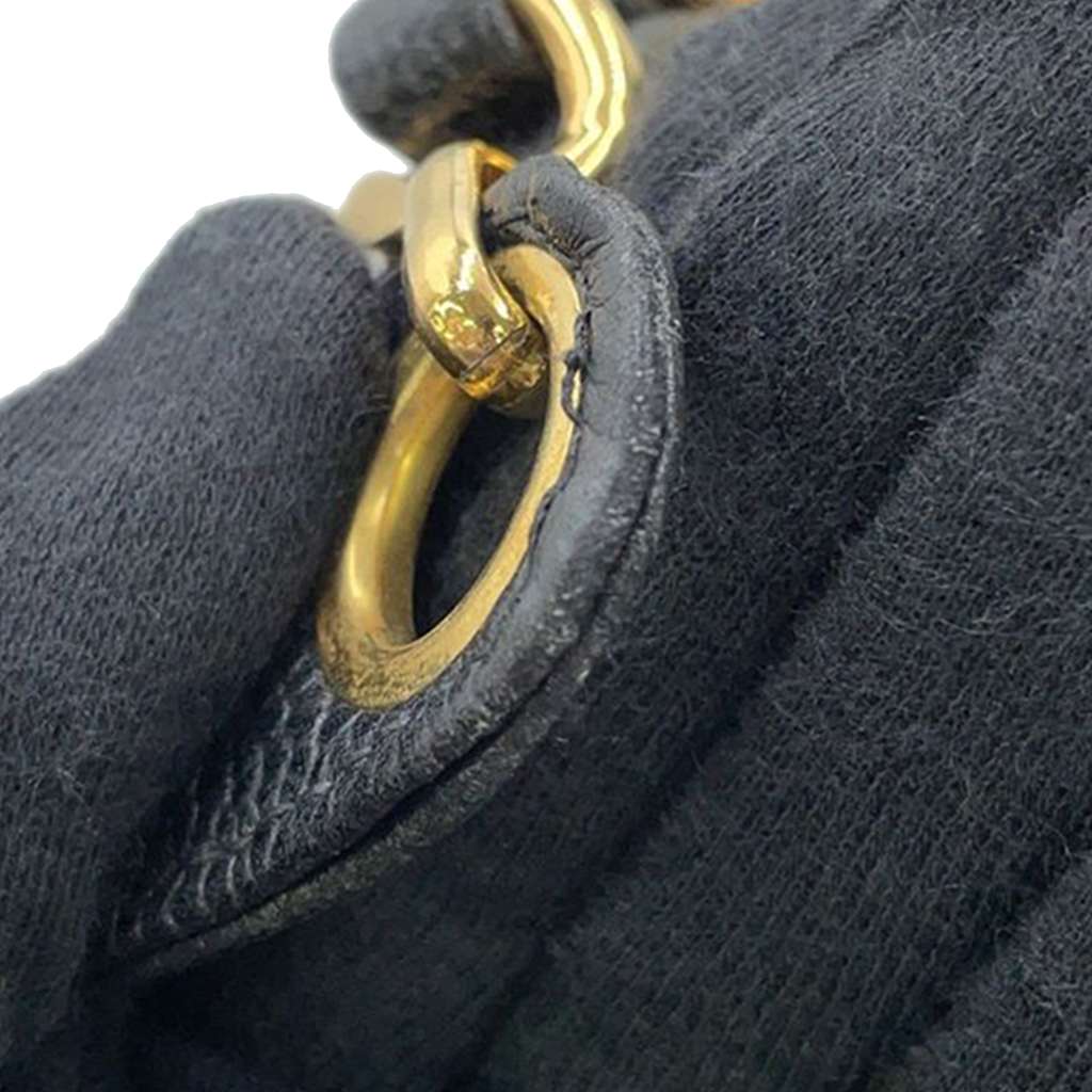 Chanel CC Chevron Caviar Vanity Case with Chain - Image 12