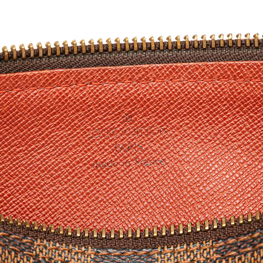 Louis Vuitton Damier Ebene Papillon 30 - Side view