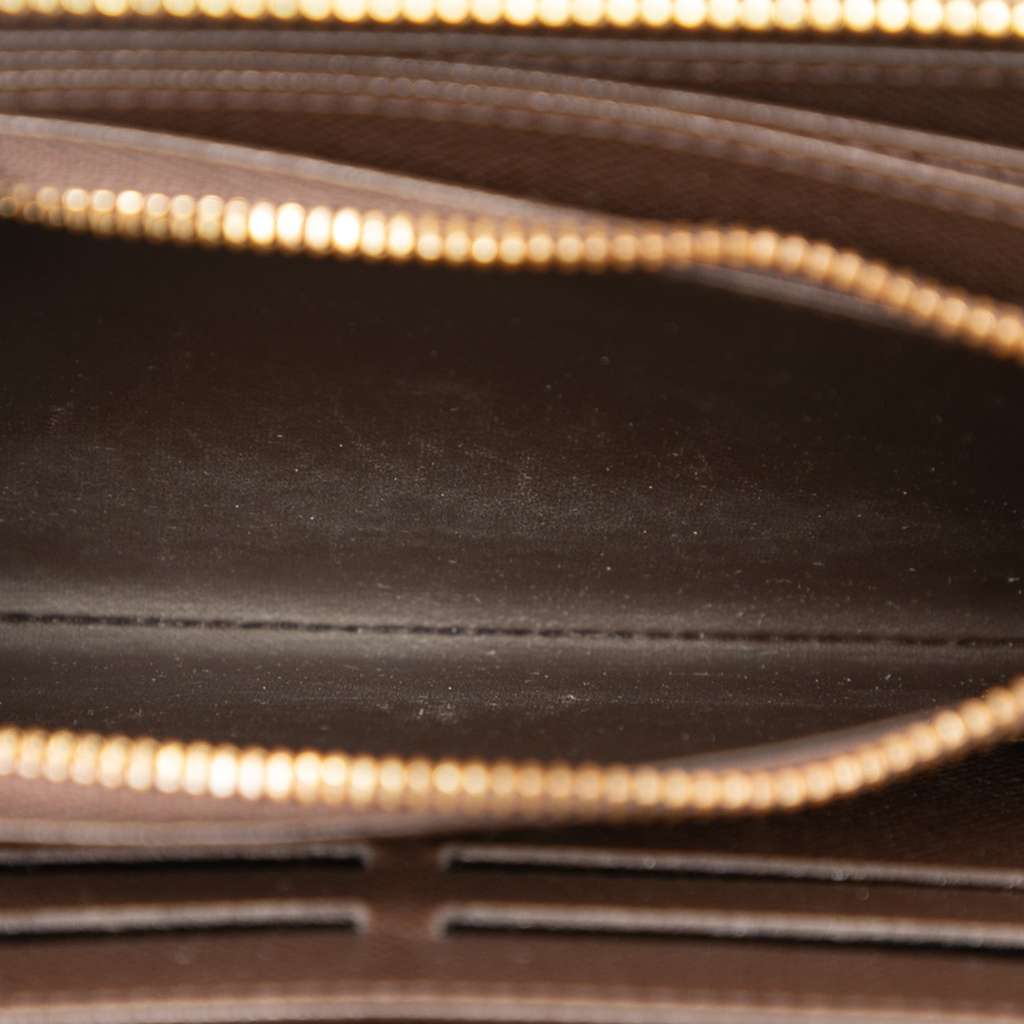 Louis Vuitton Damier Ebene Zippy Wallet - Side view