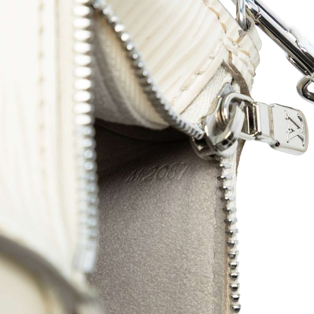 Louis Vuitton Epi Pochette Papillon - Detail 1