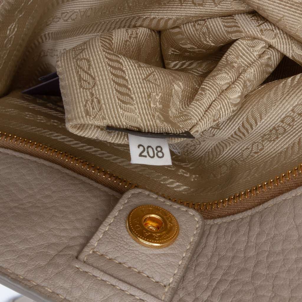 Prada Vitello Daino Open Convertible Tote - Detail 1