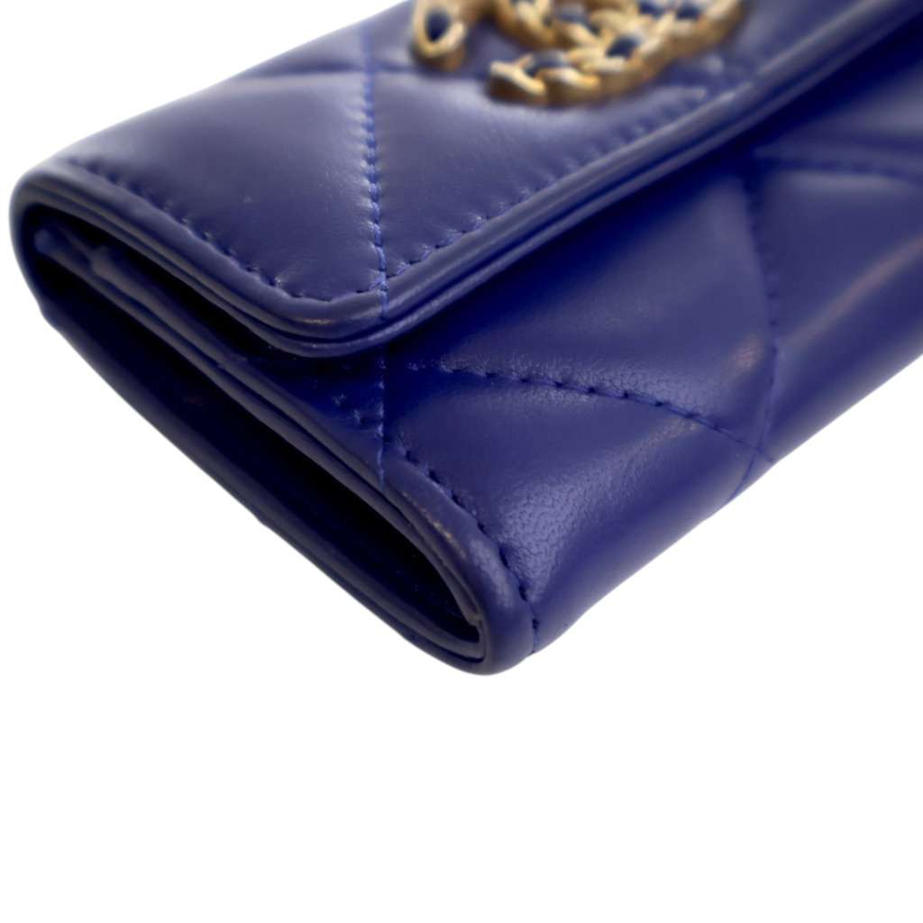 Chanel Lambskin 19 Flap Card Holder - Image 15