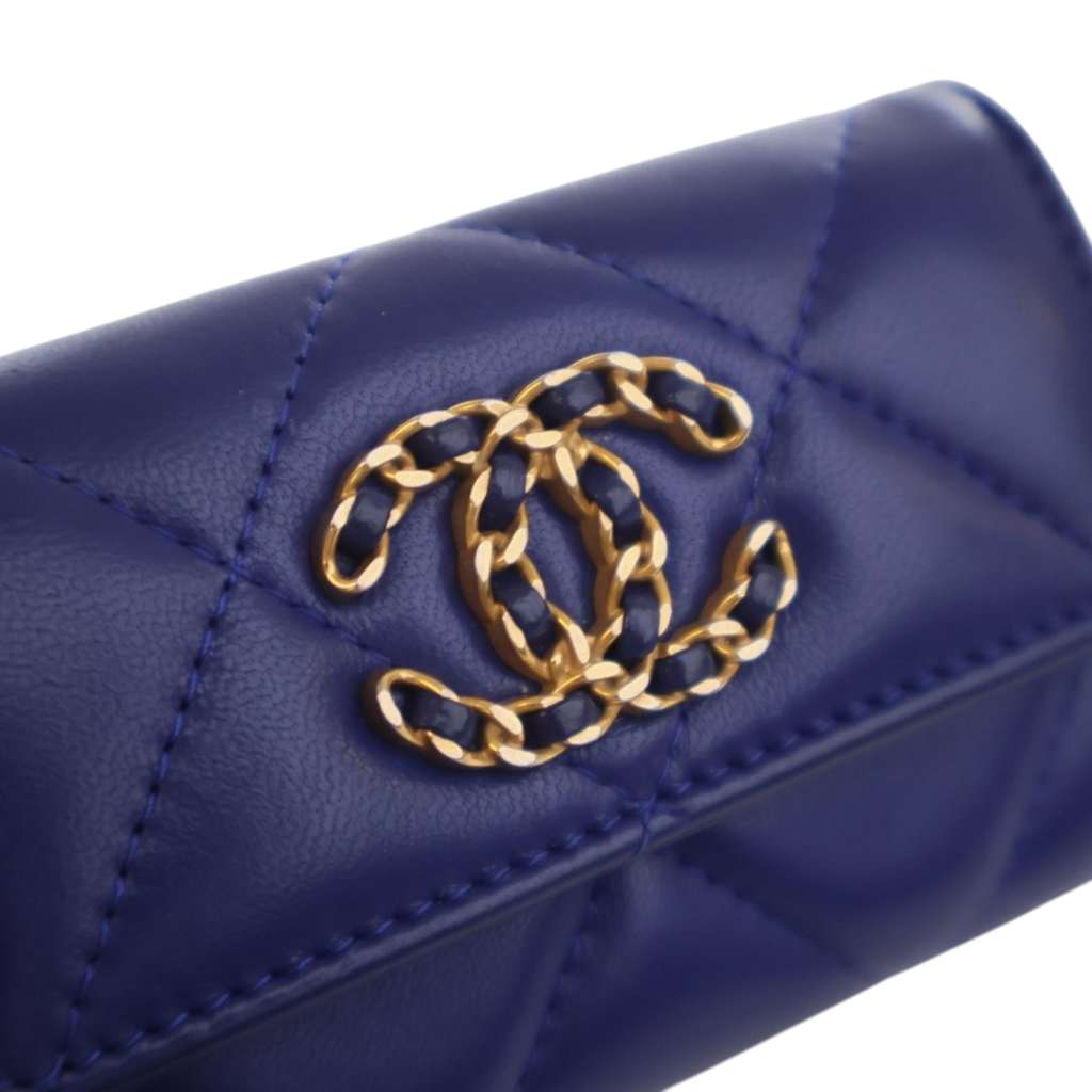 Chanel Lambskin 19 Flap Card Holder - Image 11
