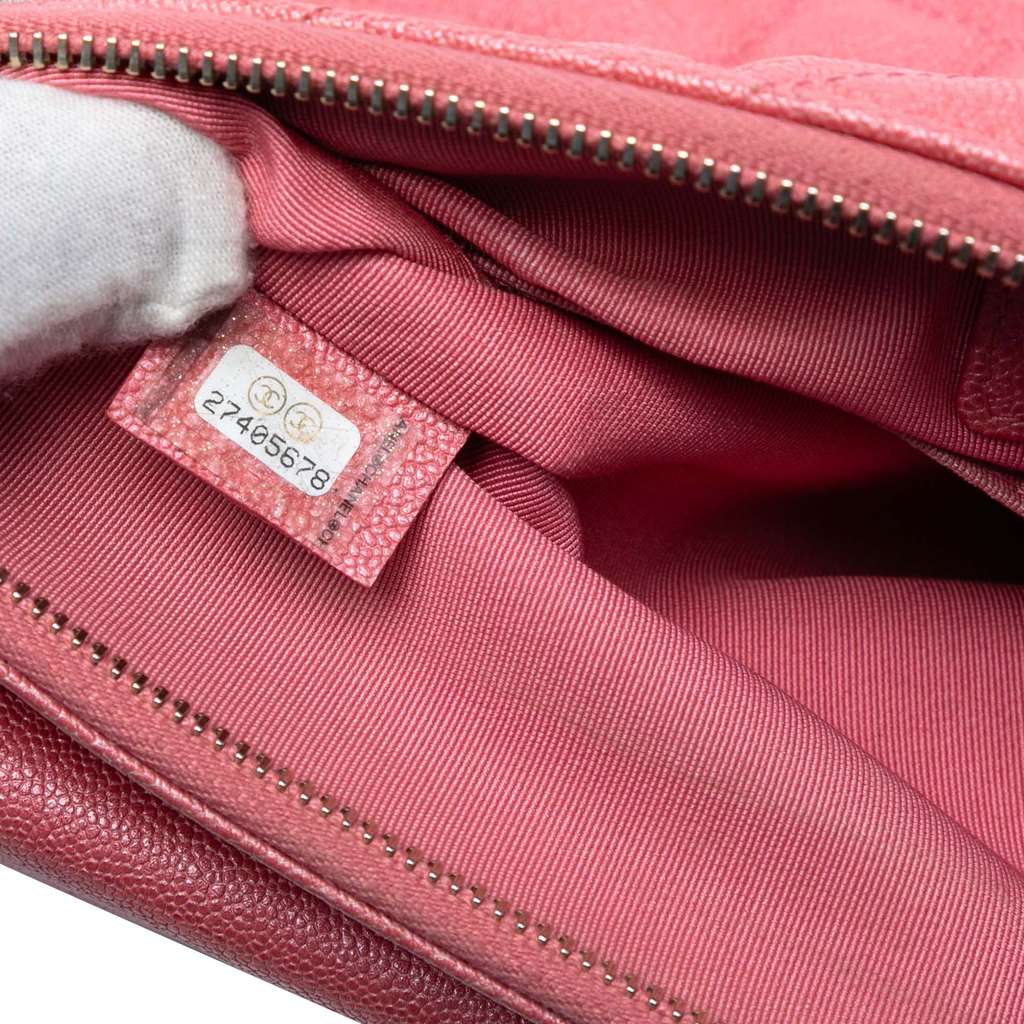 Chanel Medium CC Quilted Caviar Flap Cosmetic Case - Detail 1