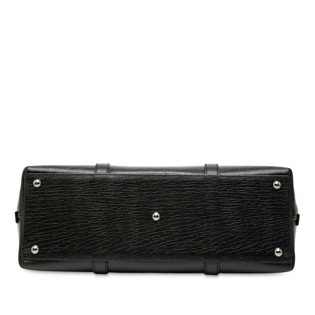 Gucci Textured Calfskin Handbag - Image 6