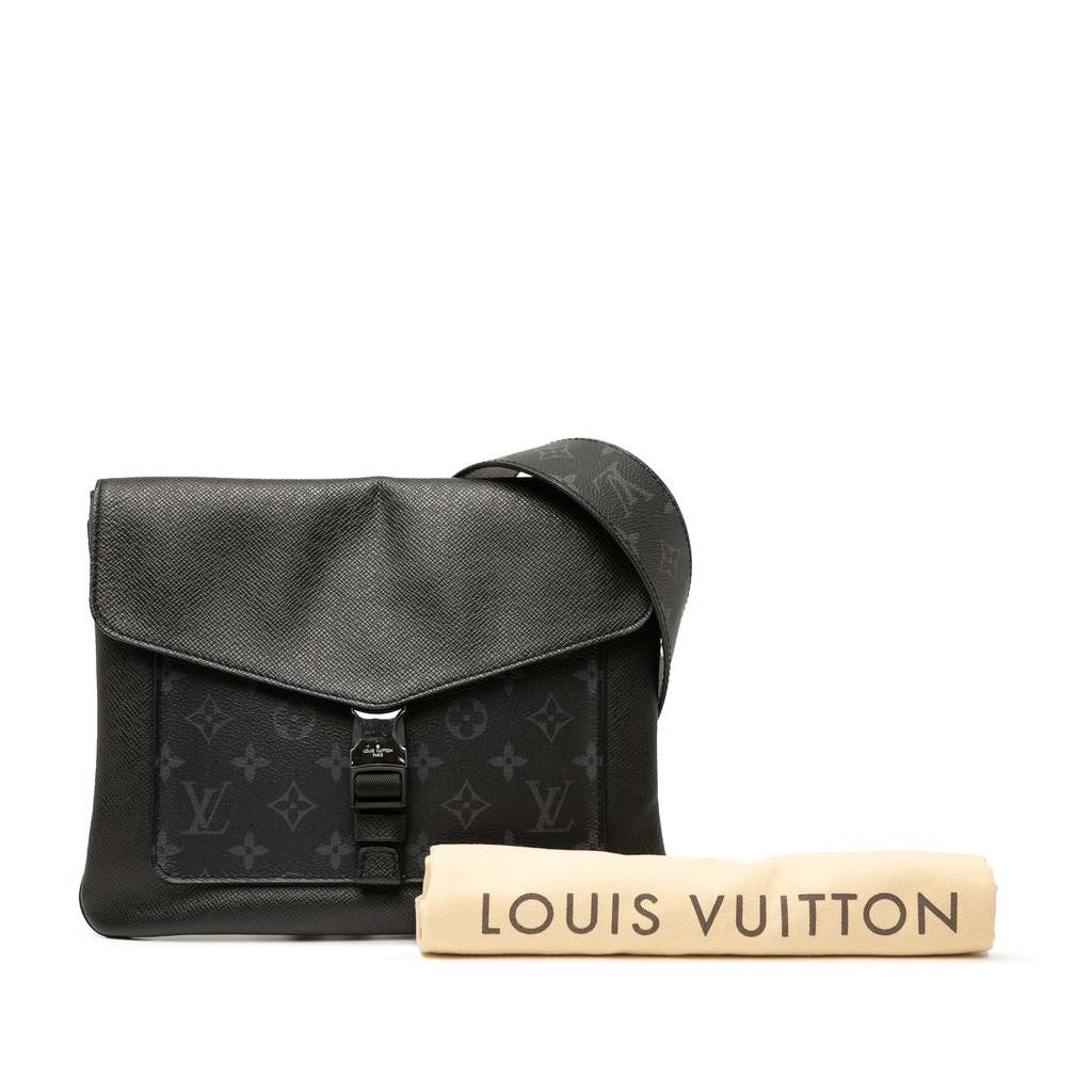 Louis Vuitton Taigarama Outdoor Flap Messenger - Image 10